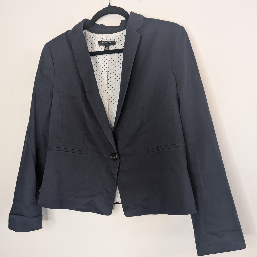Ann Taylor Black Tailored Blazer with Notched Lapels